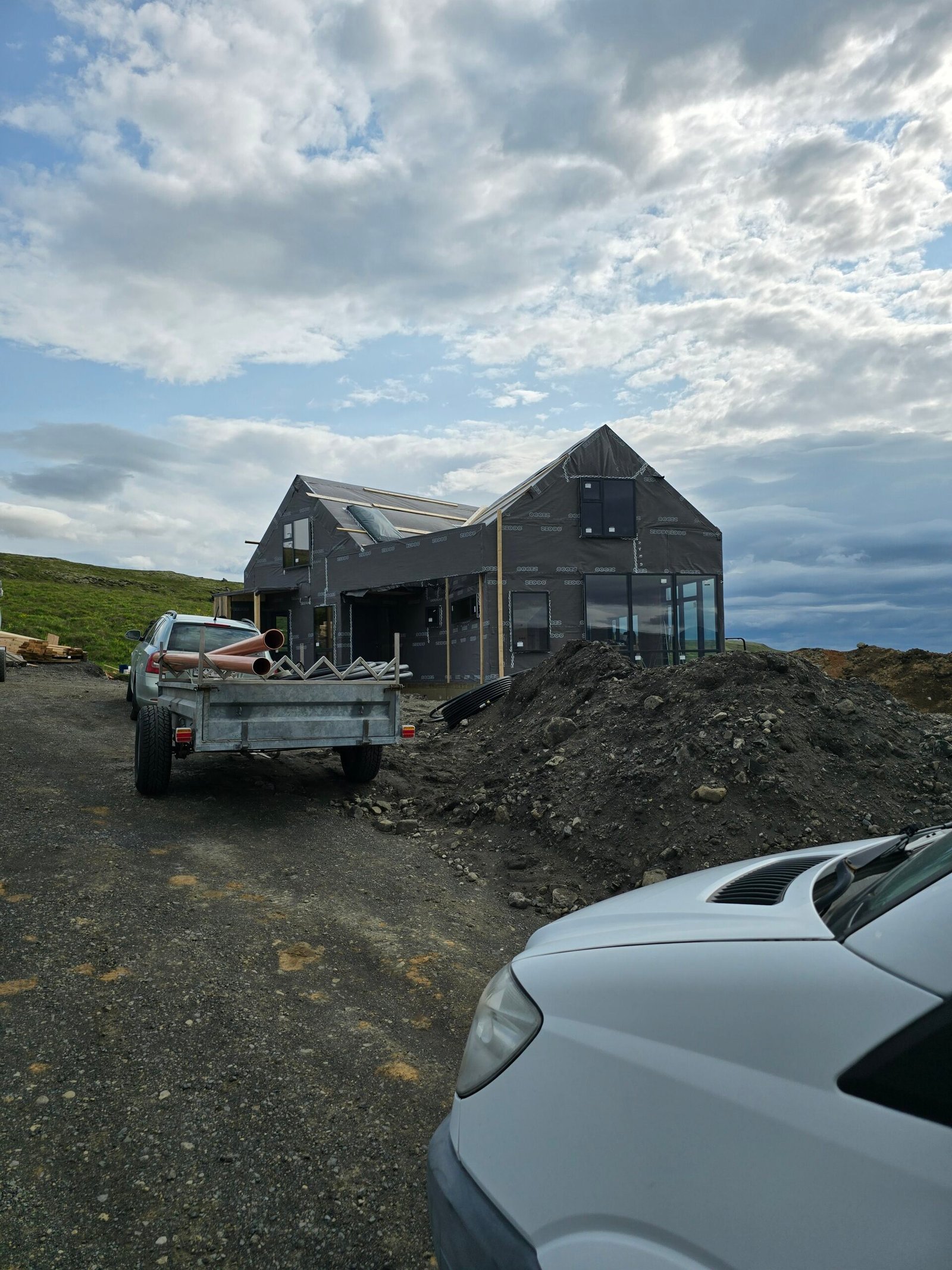Fullbúið límtréshús eftir klæðningu í Selfossi