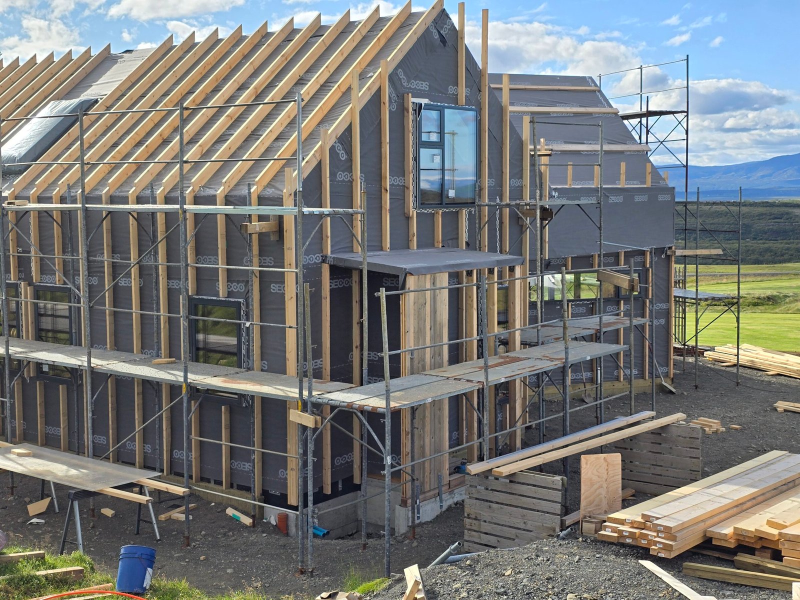 Einangrun sett á ytra byrði hússins